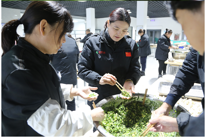 歲寒隆冬至，煮餃話(huà)團(tuán)圓 ——藥都集團(tuán)工會(huì)舉辦冬至日包餃子活動(dòng)